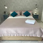 招待所 Ludben Dante 4*