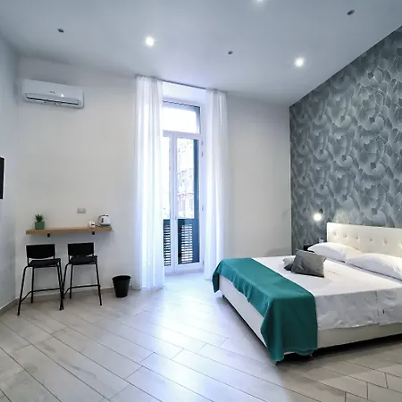 Ludben Dante ナポリ