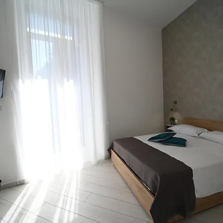 Ludben Dante 4* ナポリ