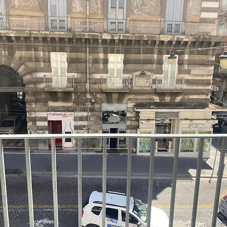 Gasthuis Ludben Dante Napels