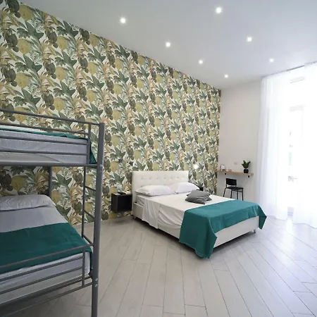 Ludben Dante Gasthuis Napels